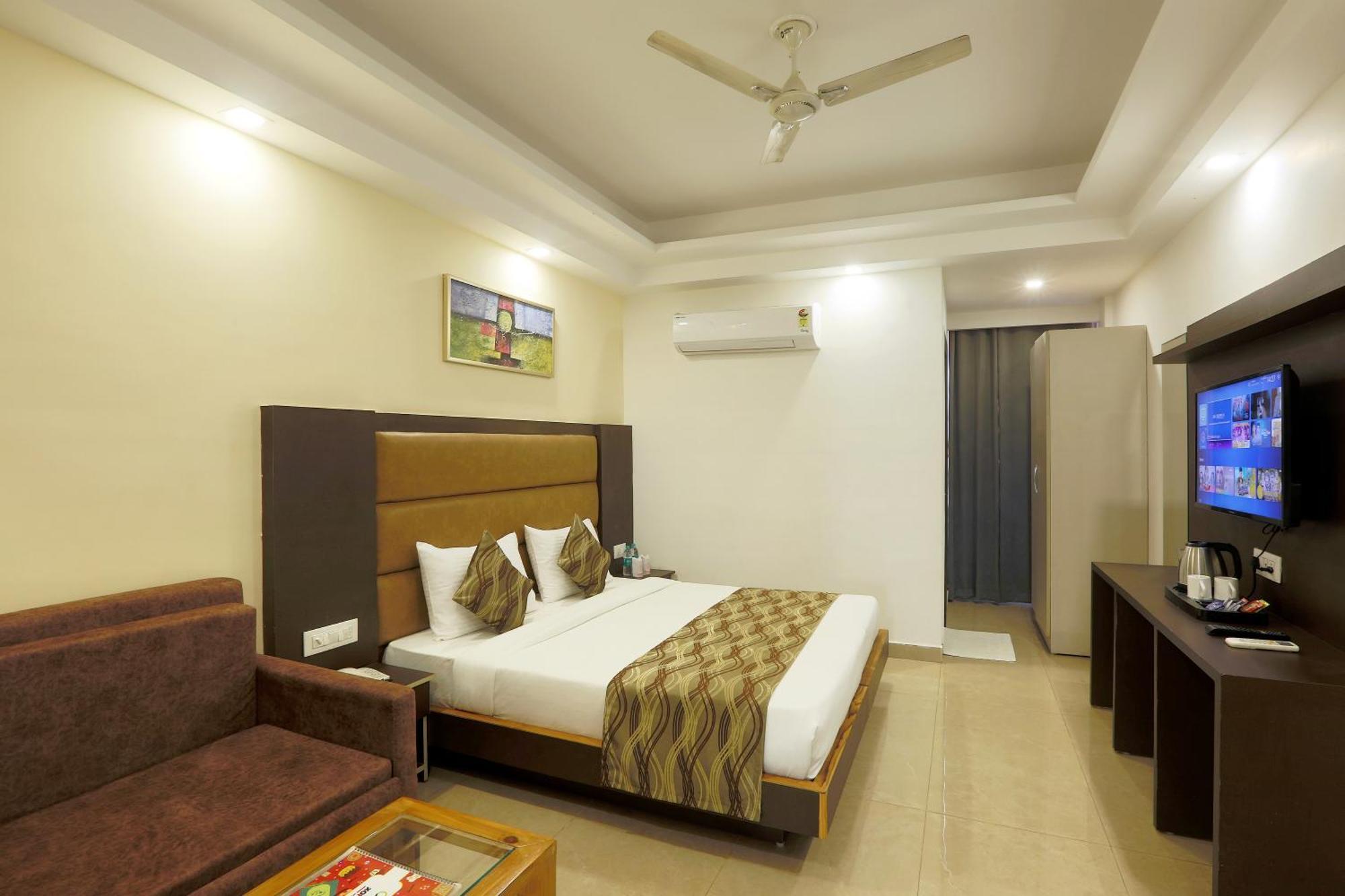 Hotel Deluxe Stay Inn - Near Delhi Airport New Delhi Exterior photo