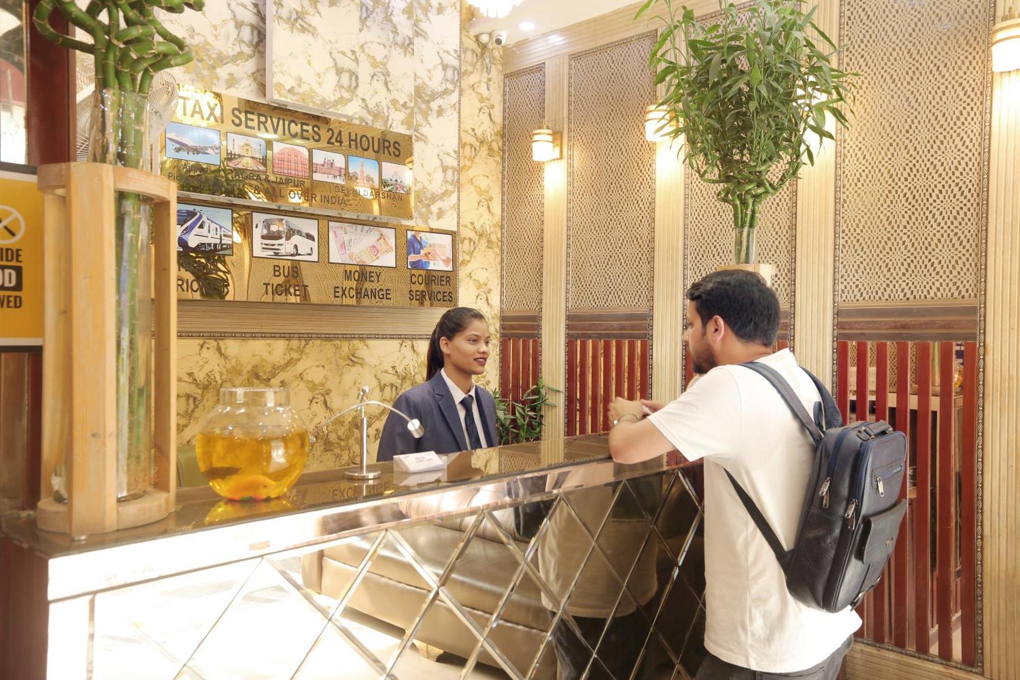 Hotel Deluxe Stay Inn - Near Delhi Airport New Delhi Exterior photo