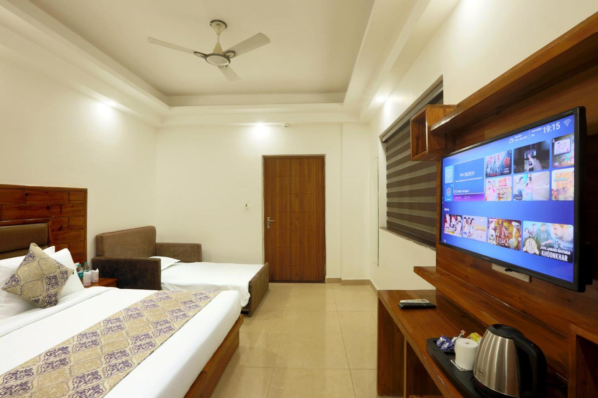 Hotel Deluxe Stay Inn - Near Delhi Airport New Delhi Exterior photo