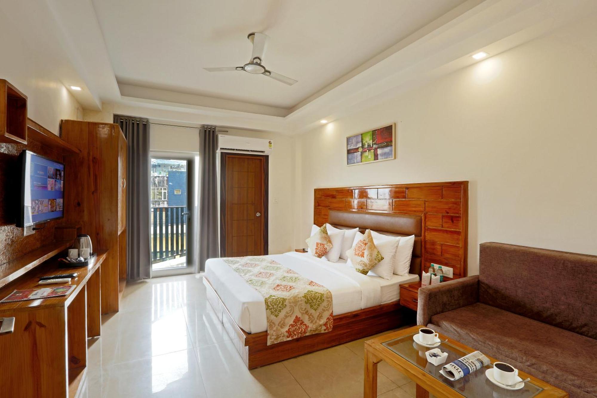 Hotel Deluxe Stay Inn - Near Delhi Airport New Delhi Exterior photo